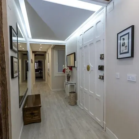 Daire Espacioso A Estrenar!! Casco Viejo